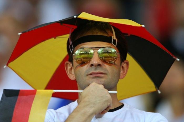 El público más raro de la Eurocopa: no solo de Shakiras viven las gradas (FOTOS)