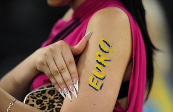 El público más raro de la Eurocopa: no solo de Shakiras viven las gradas (FOTOS)