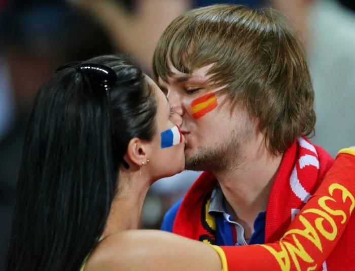 El público más raro de la Eurocopa: no solo de Shakiras viven las gradas (FOTOS)