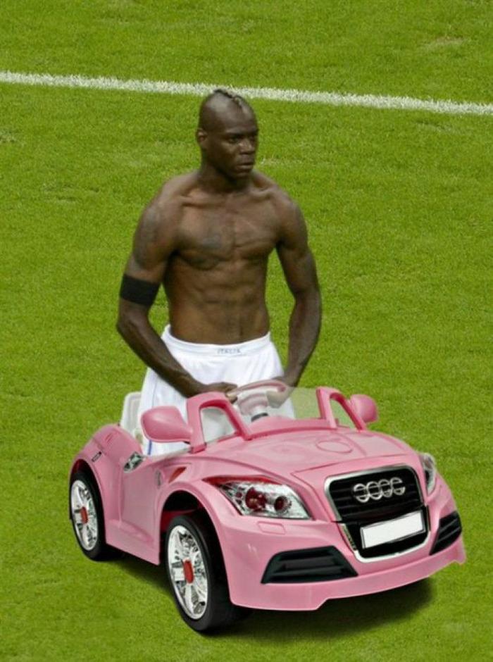 Montajes de Balotelli: sus mejores peores 'photoshops' (FOTOS)