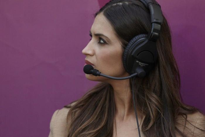 Sara Carbonero y Lana del Rey luchan contra sus maxivestidos (FOTOS)