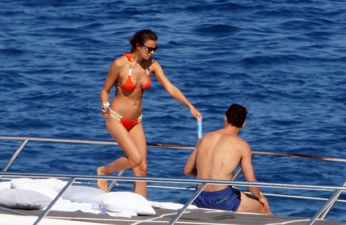 Cristiano Ronaldo e Irina Shayk: vacaciones en yate en Saint Tropez (FOTOS)