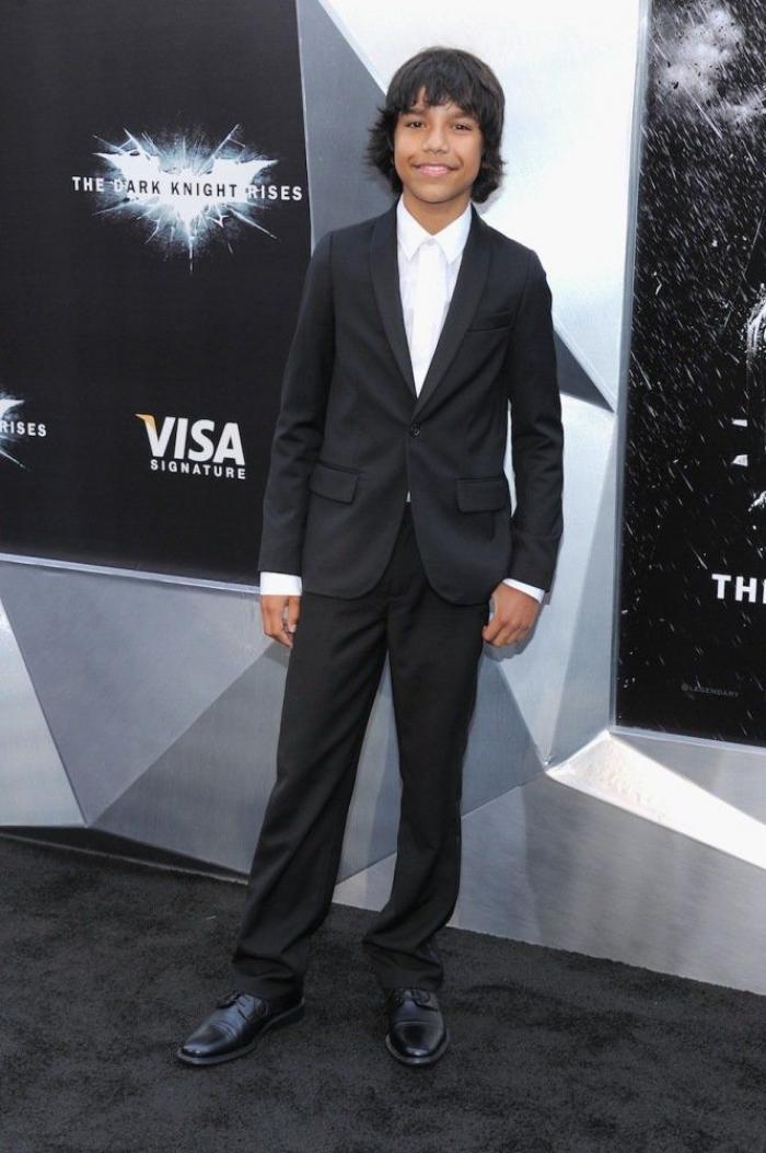 Anne Hathaway y Marion Cotillard: de blanco para el estreno de "El Caballero Oscuro: la leyenda renace" (FOTOS)