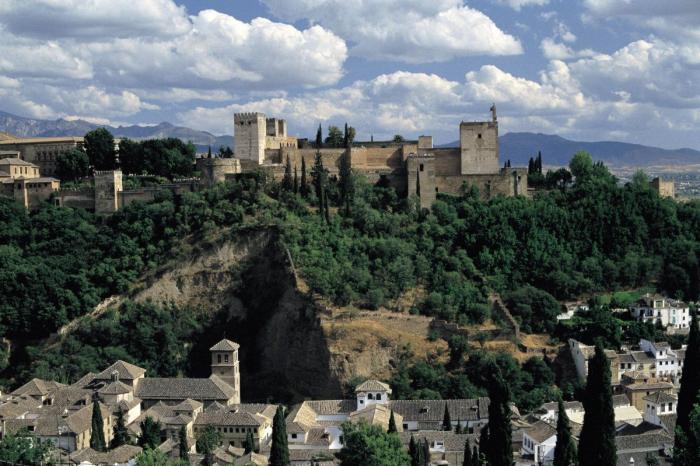 Dimite el alcalde de Granada (Cs) y anuncia su apoyo al PSOE