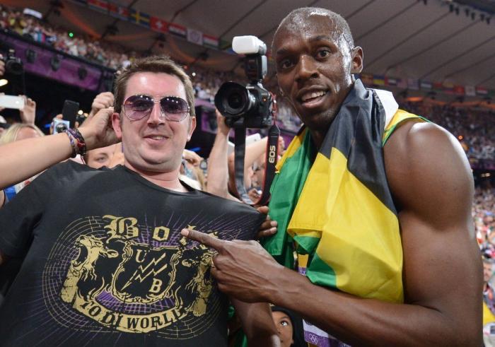 Bolt se lesiona en su última carrera y priva a Jamaica de medalla en el Mundial