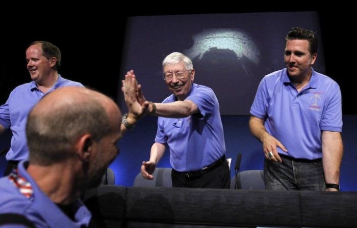 Los ingenieros de Curiosity: quiénes son esos hombres de azul de la NASA (FOTOS)