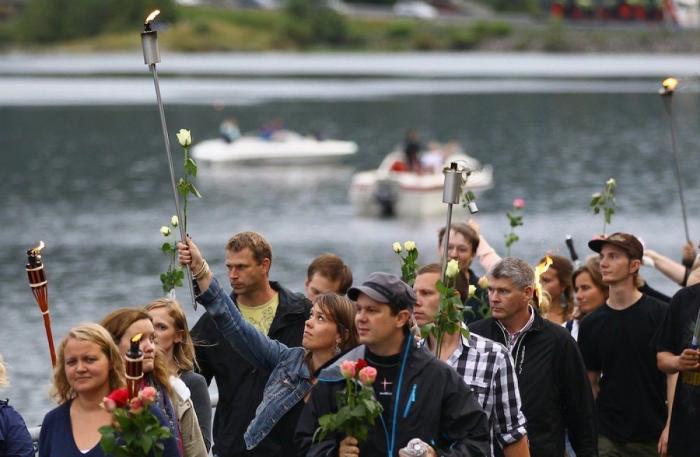 La televisión pública noruega difunde por primera vez imágenes del atentado con furgoneta bomba de Breivik (VÍDEO)