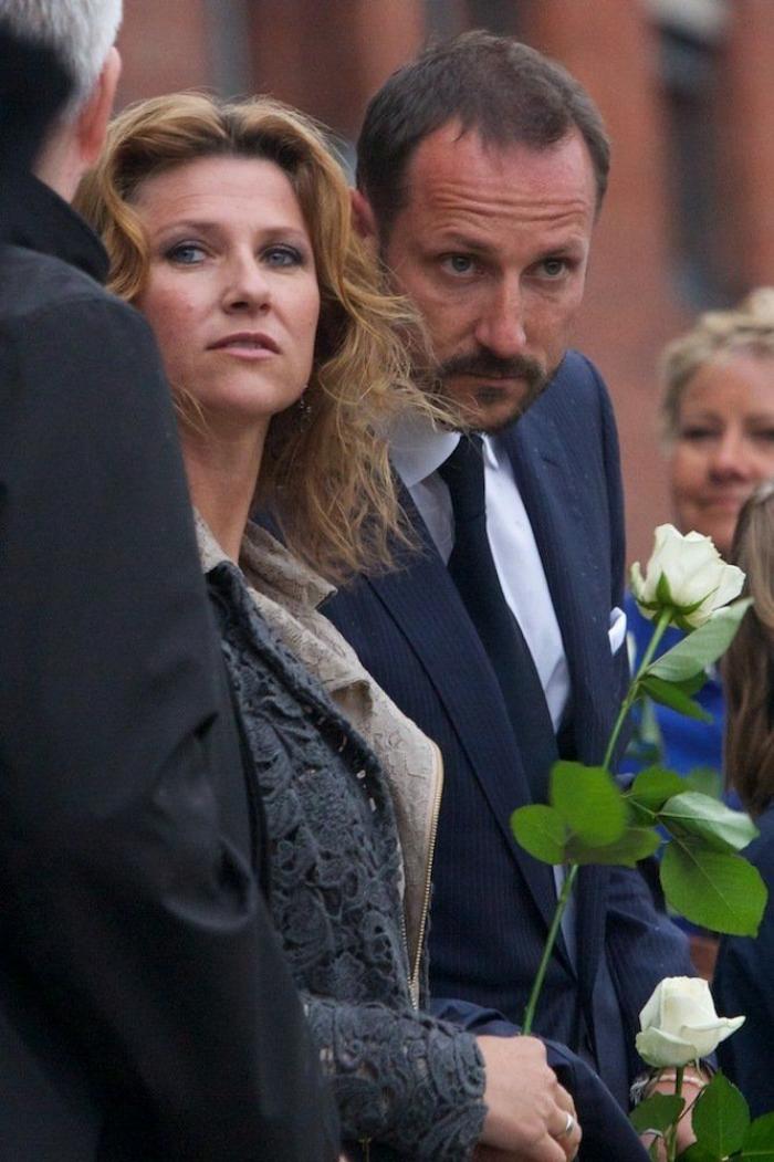 La televisión pública noruega difunde por primera vez imágenes del atentado con furgoneta bomba de Breivik (VÍDEO)