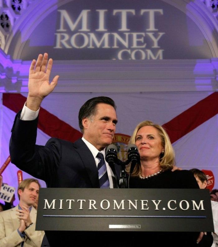 Ann Romney de rojo: la esposa de Mitt Romney también se viste con el color del poder (FOTOS)