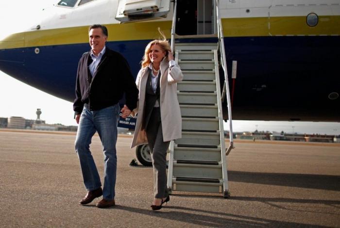 Ann Romney de rojo: la esposa de Mitt Romney también se viste con el color del poder (FOTOS)