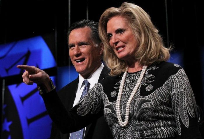 Ann Romney de rojo: la esposa de Mitt Romney también se viste con el color del poder (FOTOS)