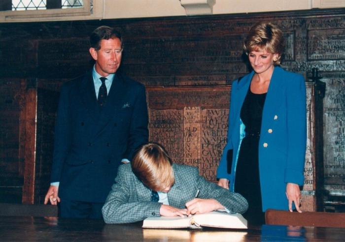 El príncipe Jorge cumple dos años, y estas nueve fotos demuestran por qué es tan 'charming'