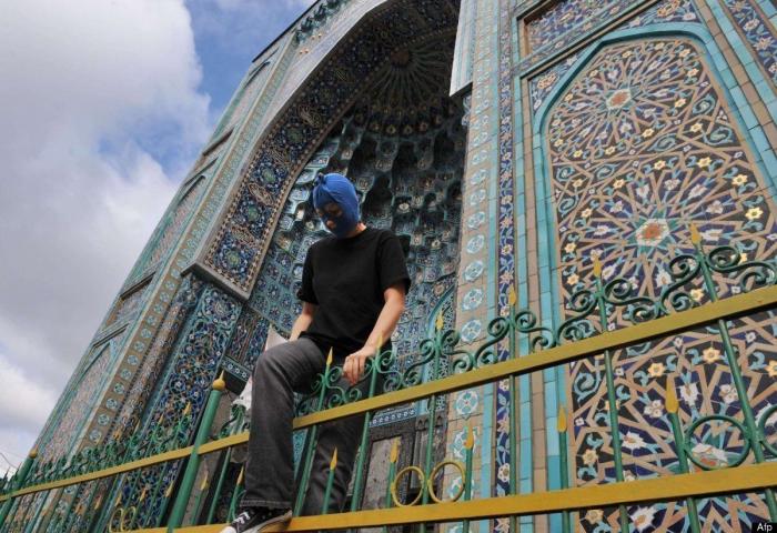 Dos integrantes de las Pussy Riot huyen de Rusia por miedo a la persecución policial