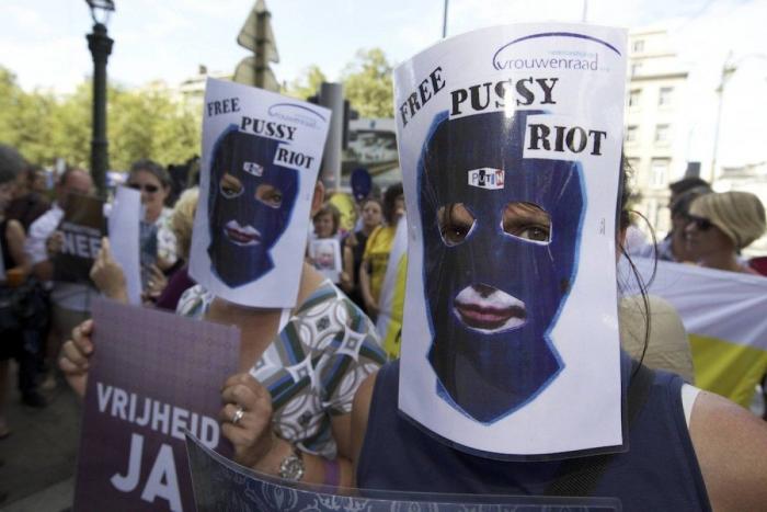 Dos integrantes de las Pussy Riot huyen de Rusia por miedo a la persecución policial