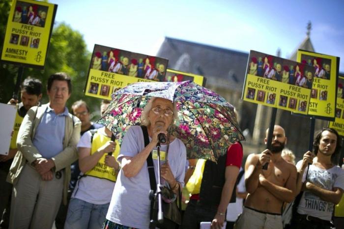 Dos integrantes de las Pussy Riot huyen de Rusia por miedo a la persecución policial