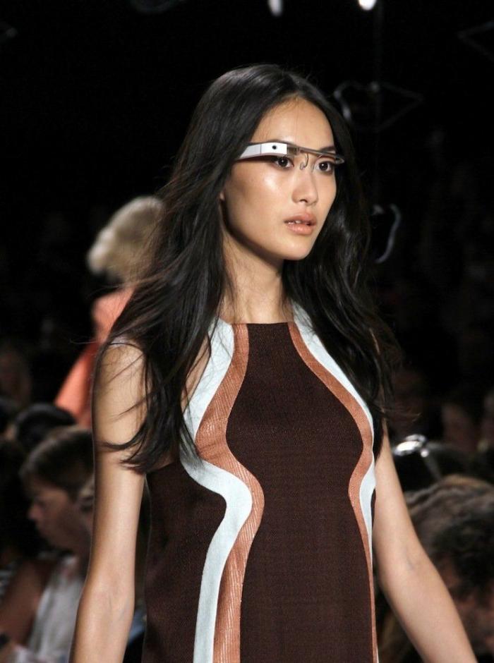 Google Glass: Diane Von Furstenberg lleva a las pasarelas las gafas de Google FOTOS)