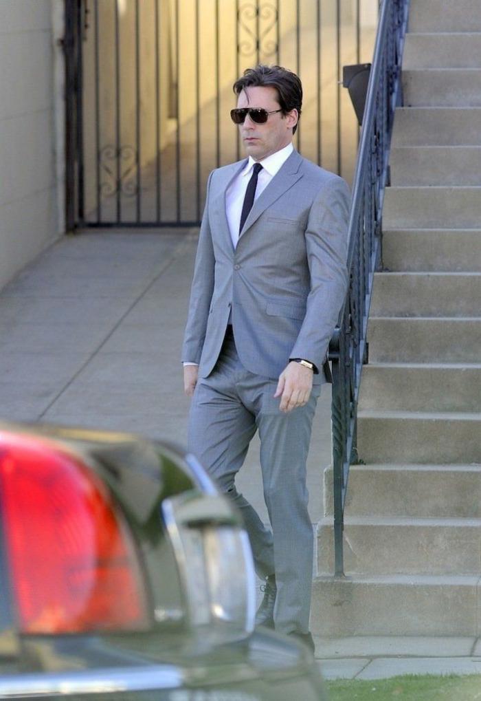 Jon Hamm sin ropa interior: Don Draper se marca un "piquetón" (FOTOS)
