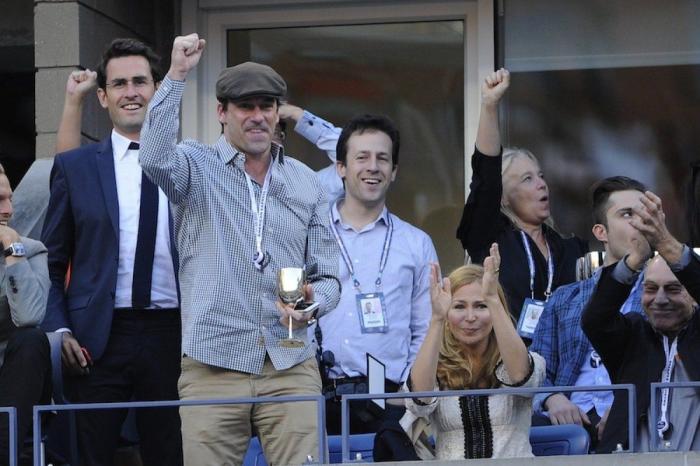 Jon Hamm sin ropa interior: Don Draper se marca un "piquetón" (FOTOS)