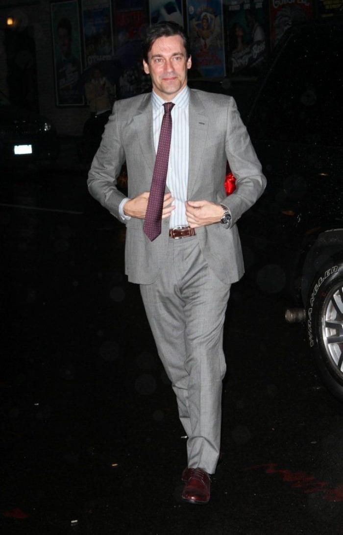 Jon Hamm sin ropa interior: Don Draper se marca un "piquetón" (FOTOS)