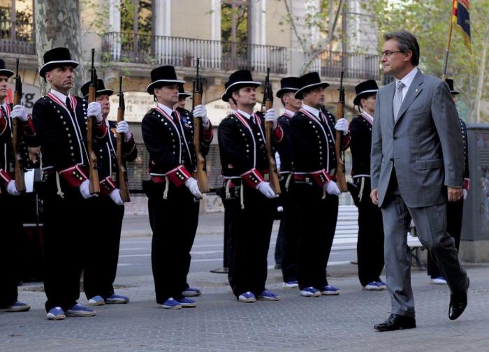 Diada 2012: Miles de personas colapsan el centro de Barcelona bajo el lema "Catalunya, nuevo estado de Europa" (FOTOS)