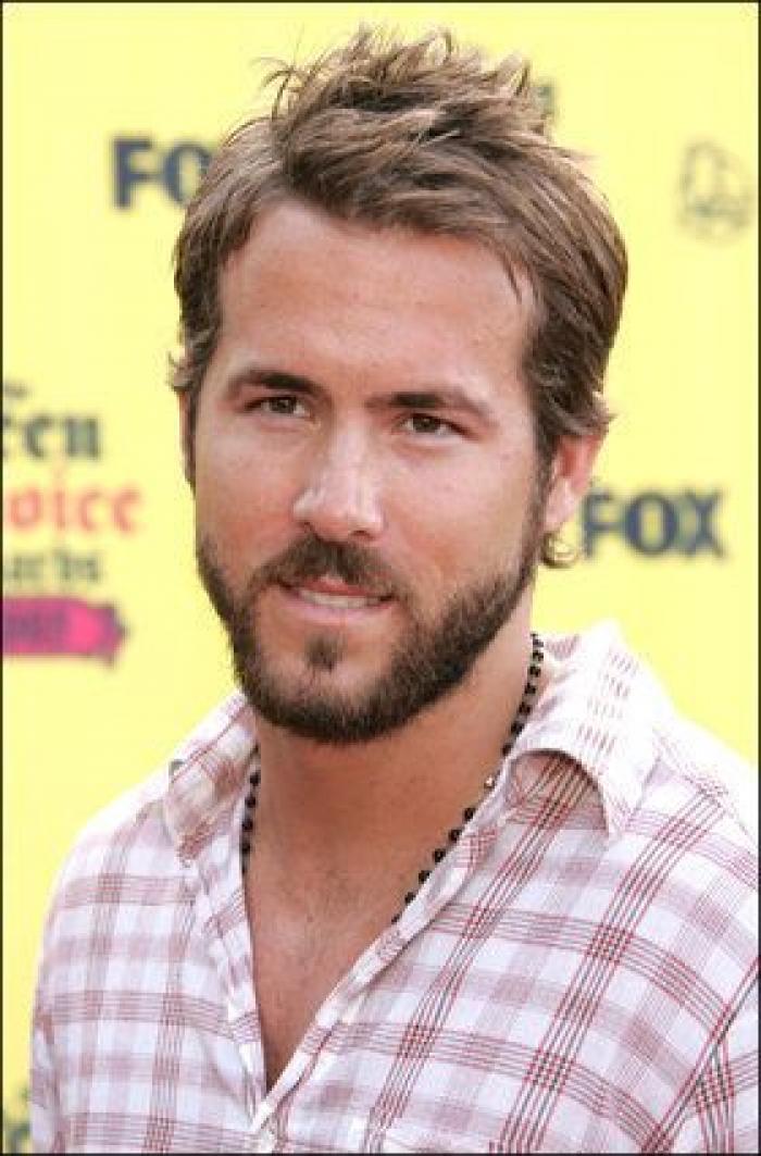 Ryan Reynolds se lo pasa en grande jugando con Blake Lively y el Photoshop (FOTOS)