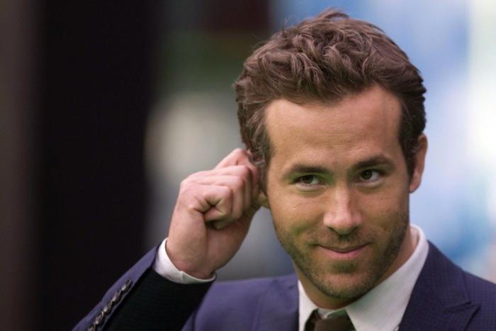 Ryan Reynolds se lo pasa en grande jugando con Blake Lively y el Photoshop (FOTOS)