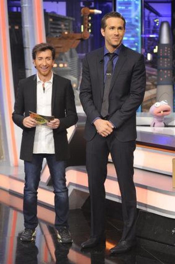 Ryan Reynolds se lo pasa en grande jugando con Blake Lively y el Photoshop (FOTOS)