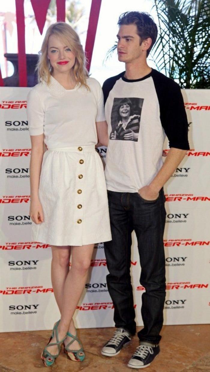 Emma Stone se compromete con su novio y enseña el 'pedrusco'