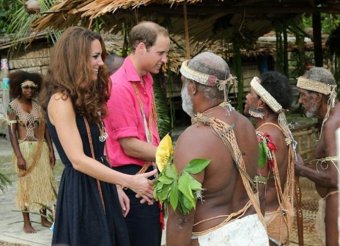 7 cosas más raras que ir en topless que Kate Middleton hace estos días (FOTOS)