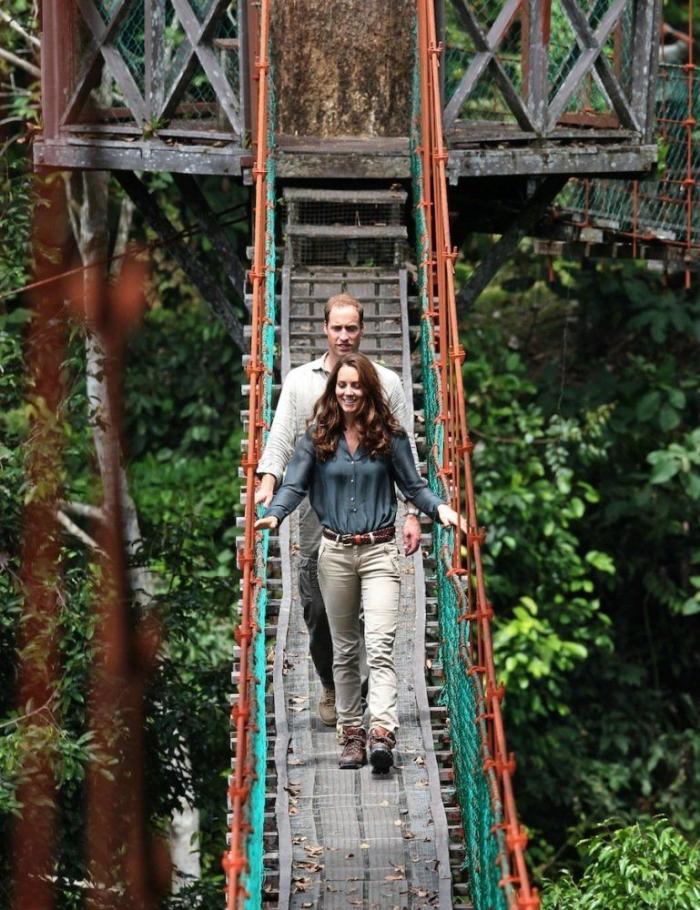 7 cosas más raras que ir en topless que Kate Middleton hace estos días (FOTOS)