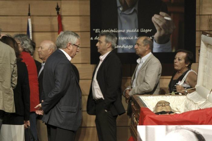 Muere Santiago Carrillo: Miles de ciudadanos se despiden de él en Madrid (VÍDEO, FOTOS)