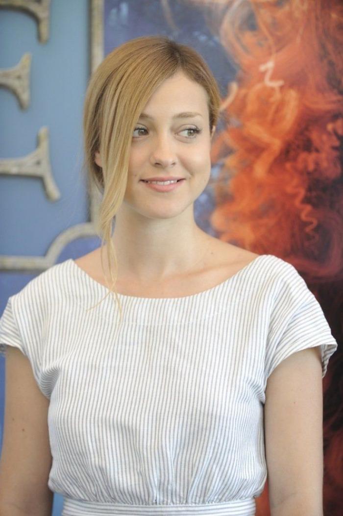 Russian Red cierra Twitter tras las críticas por un comentario malinterpretado sobre delgadez (FOTOS, TUITS)