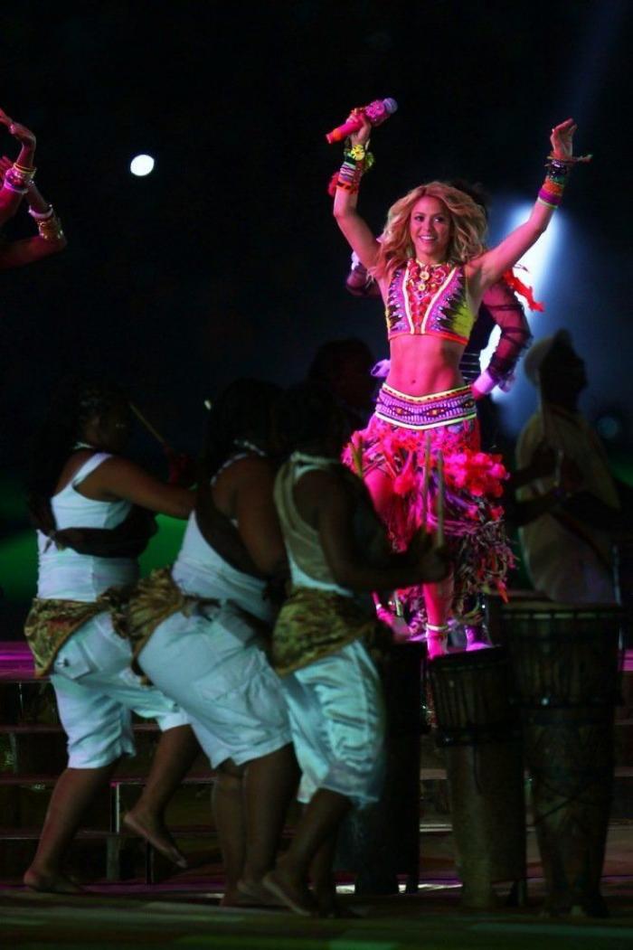 Shakira y Coldplay cantan juntos 'Chantaje' y 'Me enamoré'