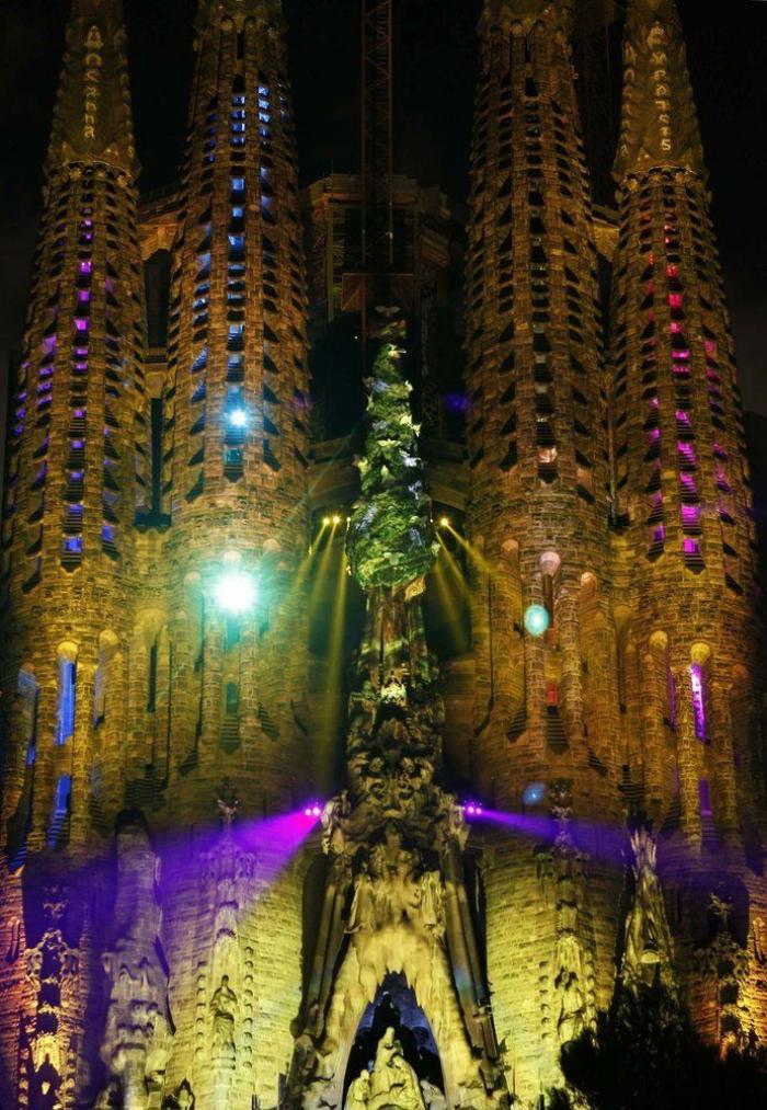 La Sagrada Familia ya tiene licencia de obras, después de 137 años