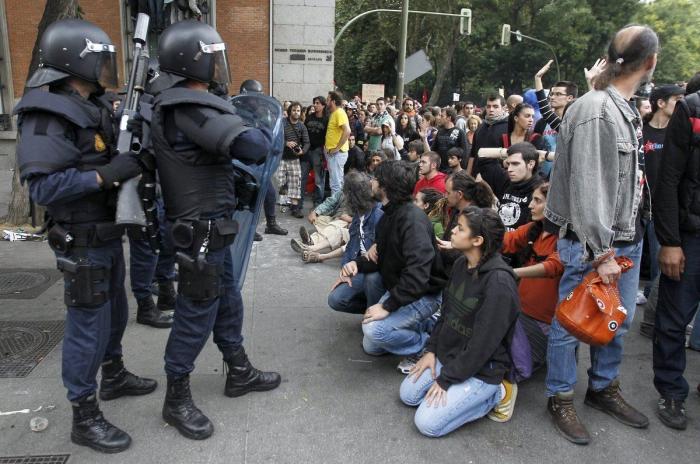 25-S Rodea el Congreso: Más de 20 detenidos en las protestas en torno al Congreso de los Diputados (VÍDEOS, FOTOS, TUITS)
