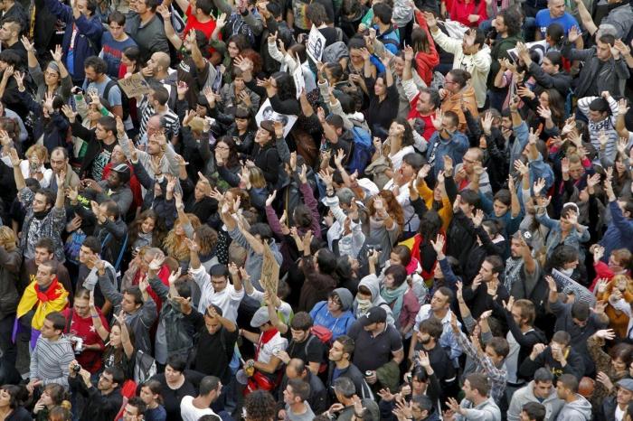 Alberto Casillas, el camarero del Bar Prado: "El jefe policial me ha empujado y me he desmayado"