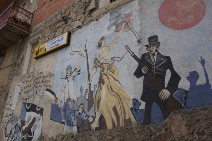 Arte urbano: Orgosolo, el pueblo de bandidos de Cerdeña que se transformó en un mural gigante (FOTOS)