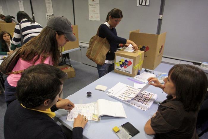Venezuela vota en España (FOTOS)
