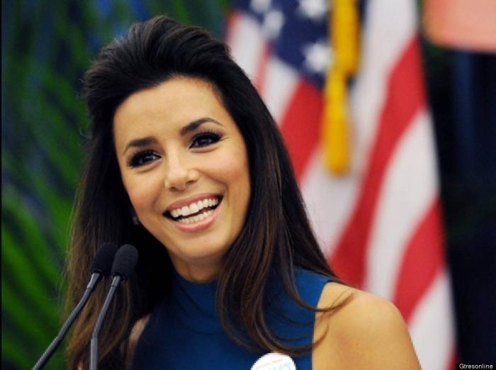 Las uñas de Katy Perry: manicura para pedir el voto por Obama (FOTOS)