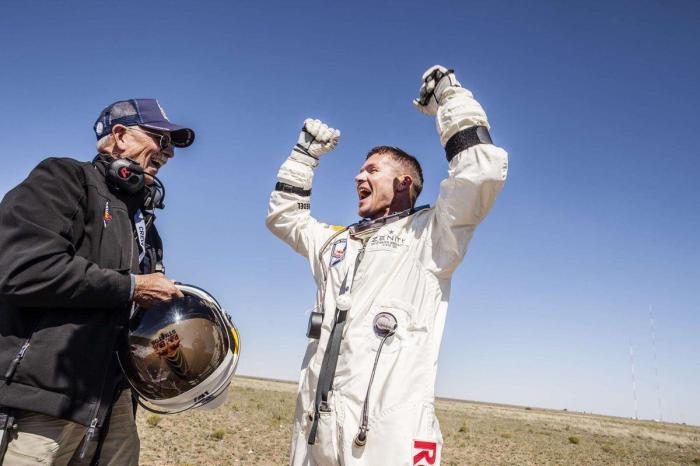 Felix Baumgartner, salto estratosfera: Teledeporte bate récord de audiencia y logra el minuto de oro (FOTOS, VÍDEO)