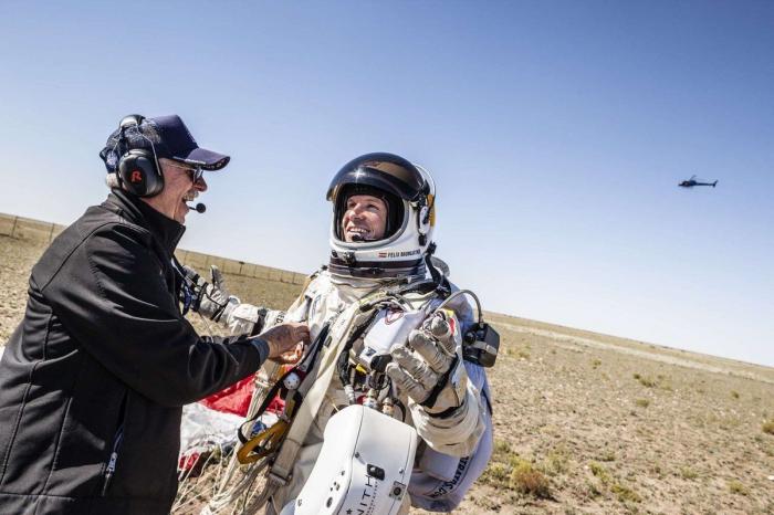 Felix Baumgartner, salto estratosfera: Teledeporte bate récord de audiencia y logra el minuto de oro (FOTOS, VÍDEO)
