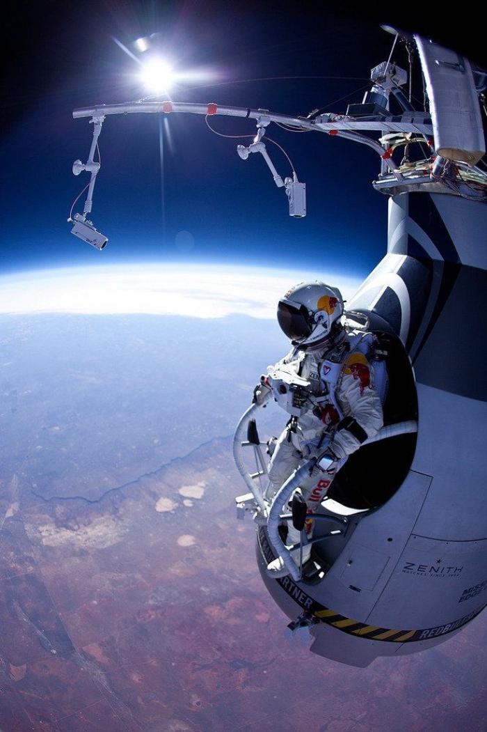 Felix Baumgartner, tras su salto desde la estratosfera: "Pensé que iba a perder el sentido"