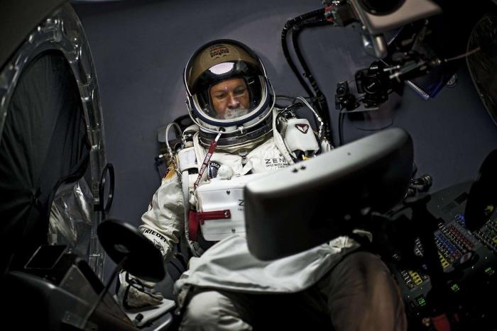 Felix Baumgartner, tras su salto desde la estratosfera: "Pensé que iba a perder el sentido"
