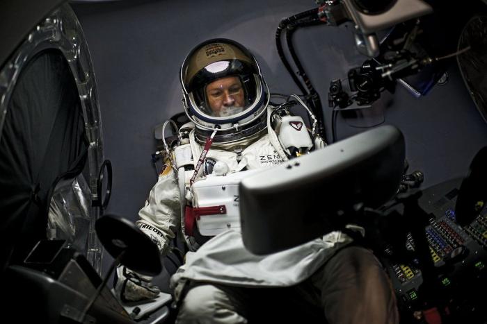 Felix Baumgartner, tras su salto desde la estratosfera: "Pensé que iba a perder el sentido"