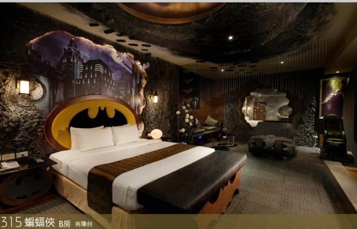 Hotel Batman: en Taiwán es posible dormir en una habitación Batcueva (FOTOS)