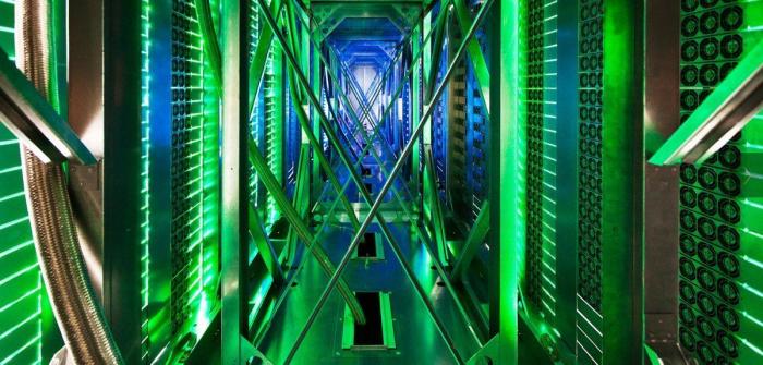Centros de datos de Google: el gigante enseña sus tuberías de colores (FOTOS, VÍDEO)