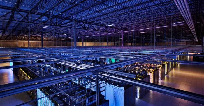 Centros de datos de Google: el gigante enseña sus tuberías de colores (FOTOS, VÍDEO)