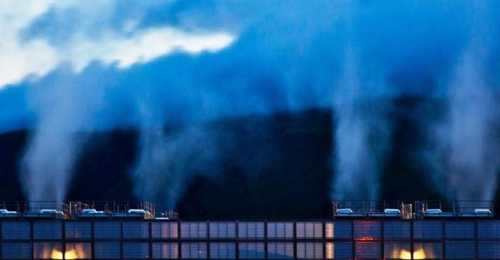 Centros de datos de Google: el gigante enseña sus tuberías de colores (FOTOS, VÍDEO)