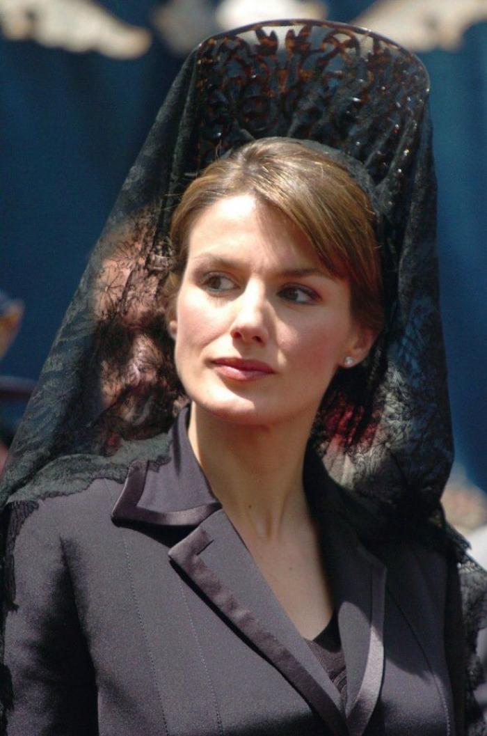 Una prestigiosa revista británica se pronuncia sobre el vestido de caerse de espaldas de Letizia