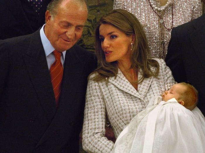 Una prestigiosa revista británica se pronuncia sobre el vestido de caerse de espaldas de Letizia
